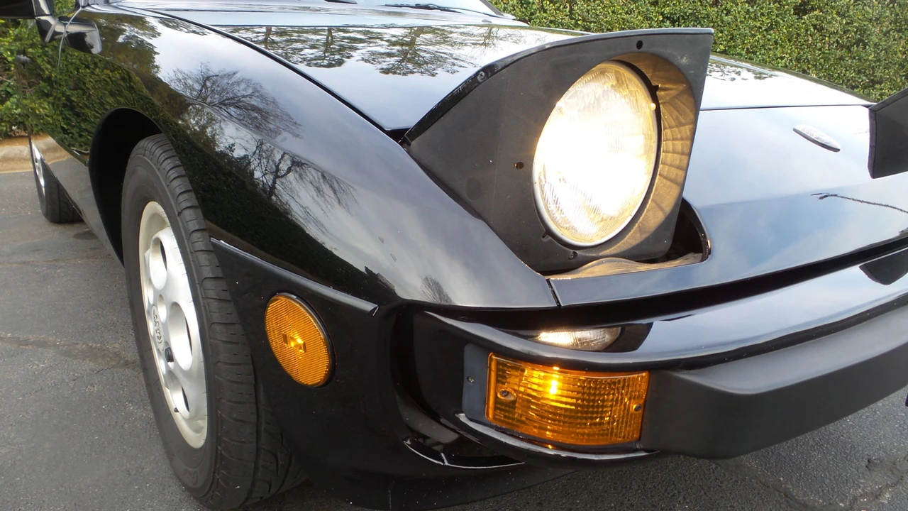 1987 Porsche 924 S - Image 28 of 31