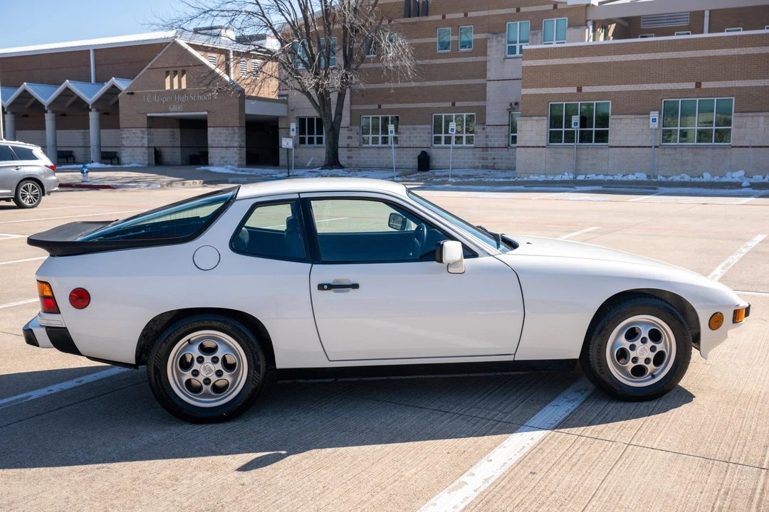 1987 Porsche 924 S - Image 5 of 31