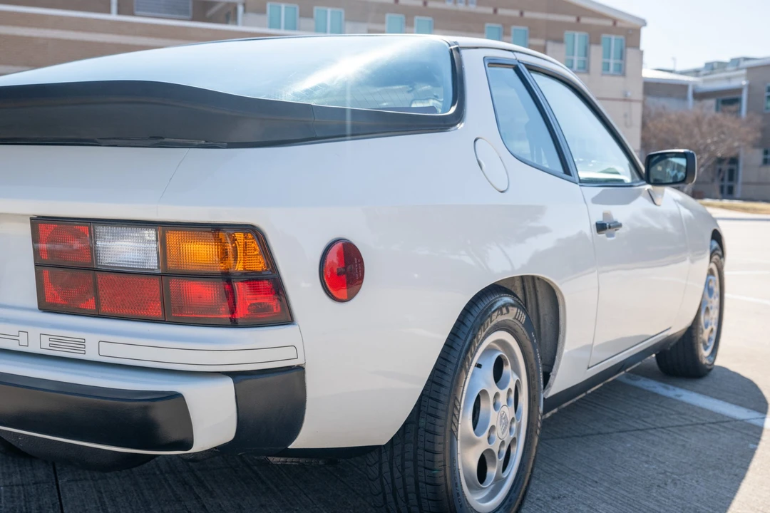 1987 Porsche 924 S - Image 24 of 31