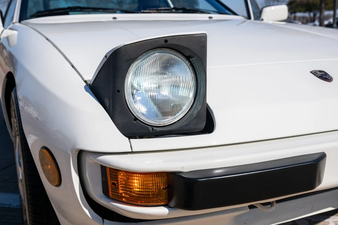 1987 Porsche 924 S - Image 13 of 31