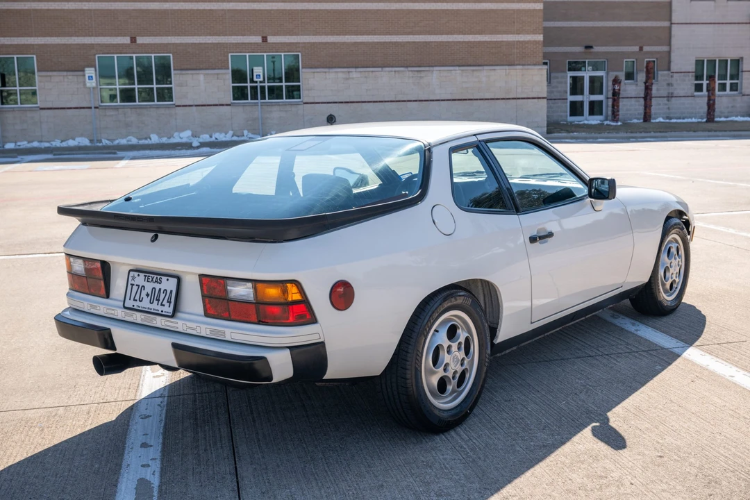 1987 Porsche 924 S - Image 6 of 31