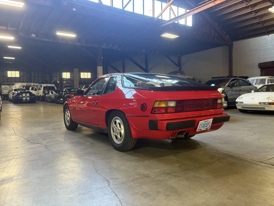 1987 Porsche 924 S - Image 14 of 31