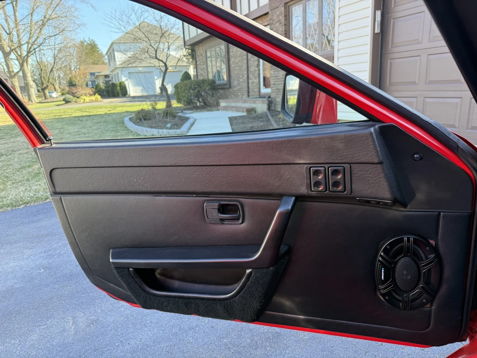 1987 Porsche 924 S - Image 9 of 25