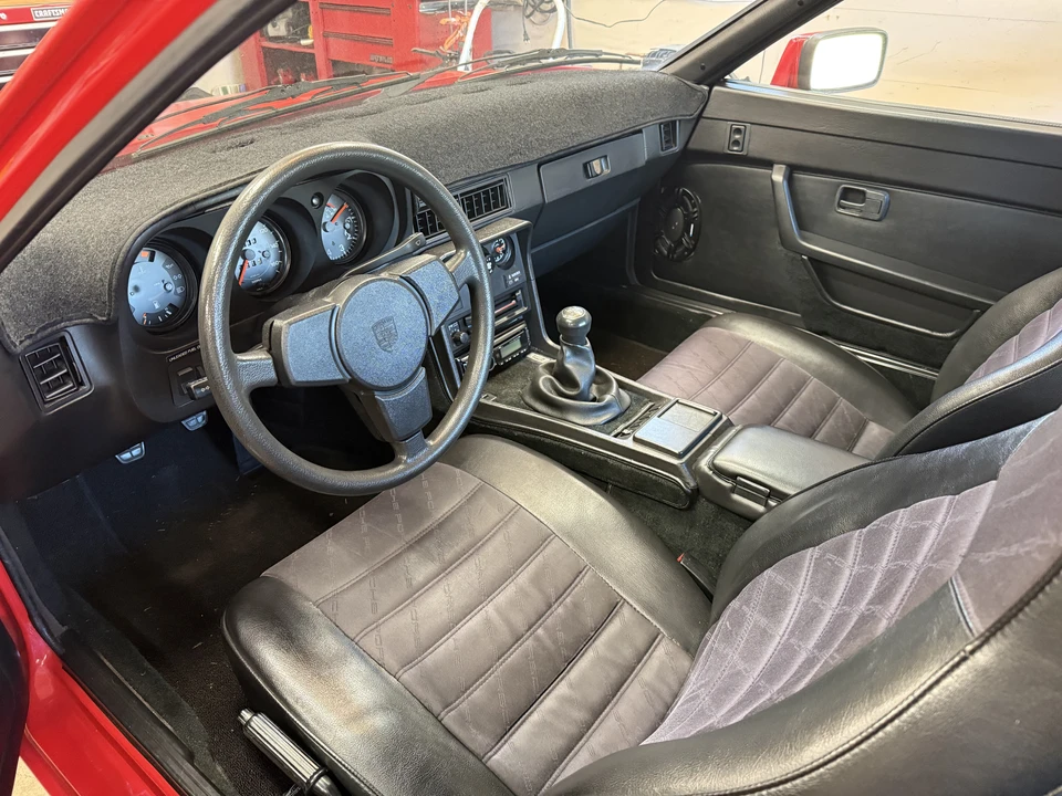 1987 Porsche 924 S - Image 11 of 25