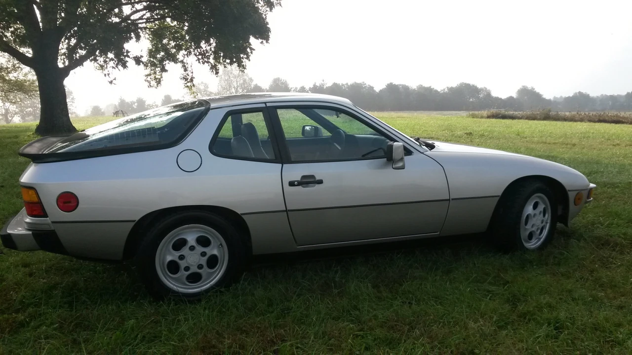 1987 Porsche 924 S - Image 8 of 31