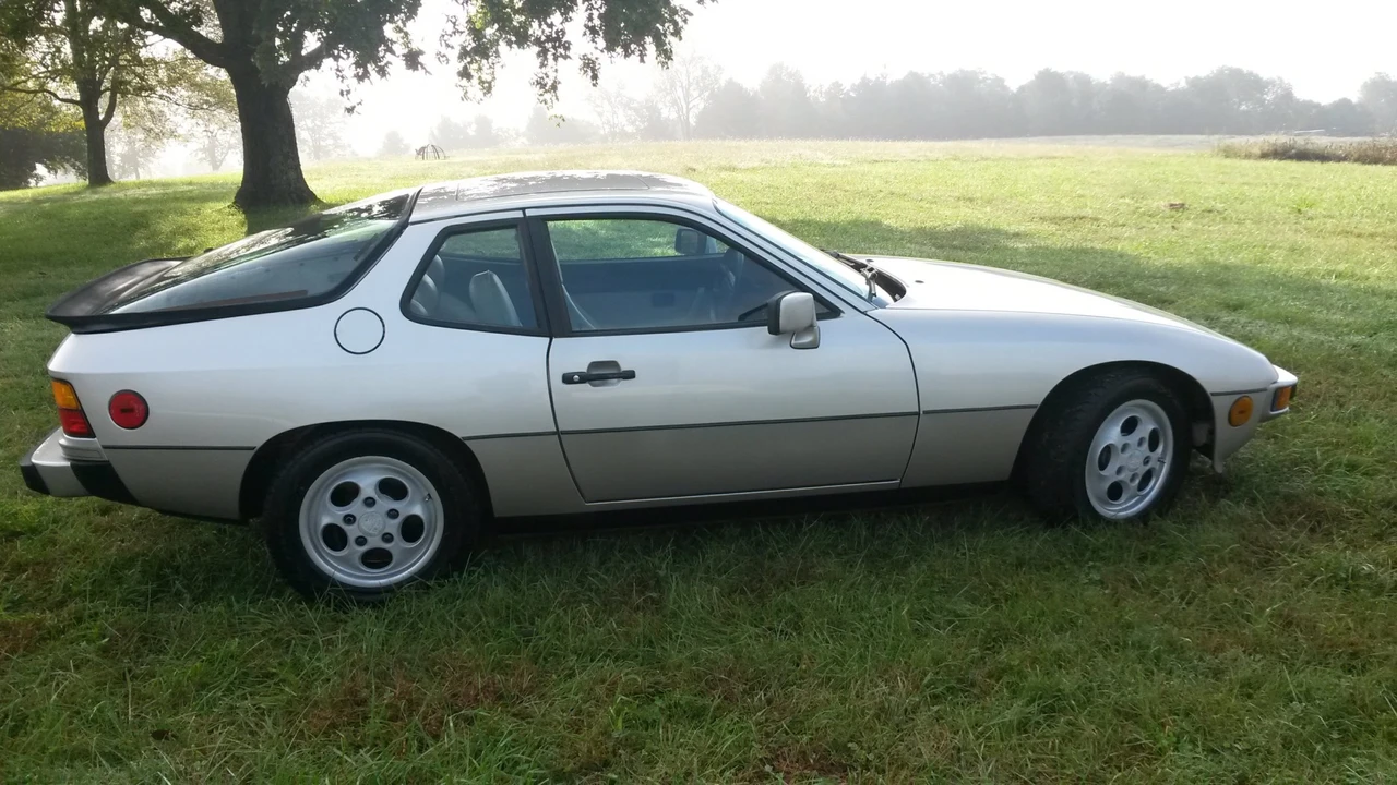 1987 Porsche 924 S - Image 10 of 31