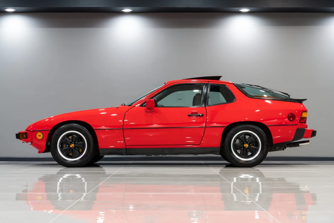 1987 Porsche 924 S - Image 7 of 31