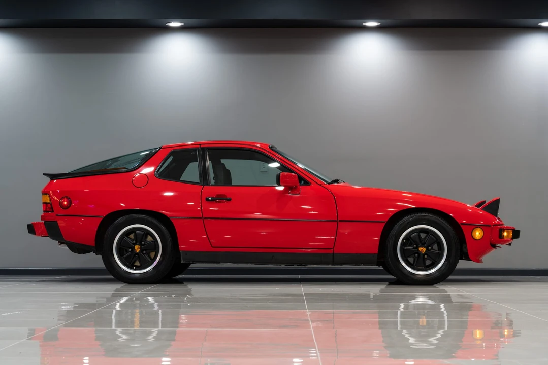 1987 Porsche 924 S - Image 13 of 31