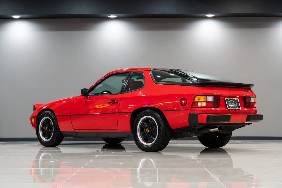 1987 Porsche 924 S - Image 8 of 31