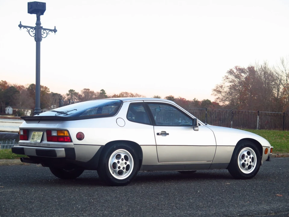 1987 Porsche 924 S - Image 12 of 31