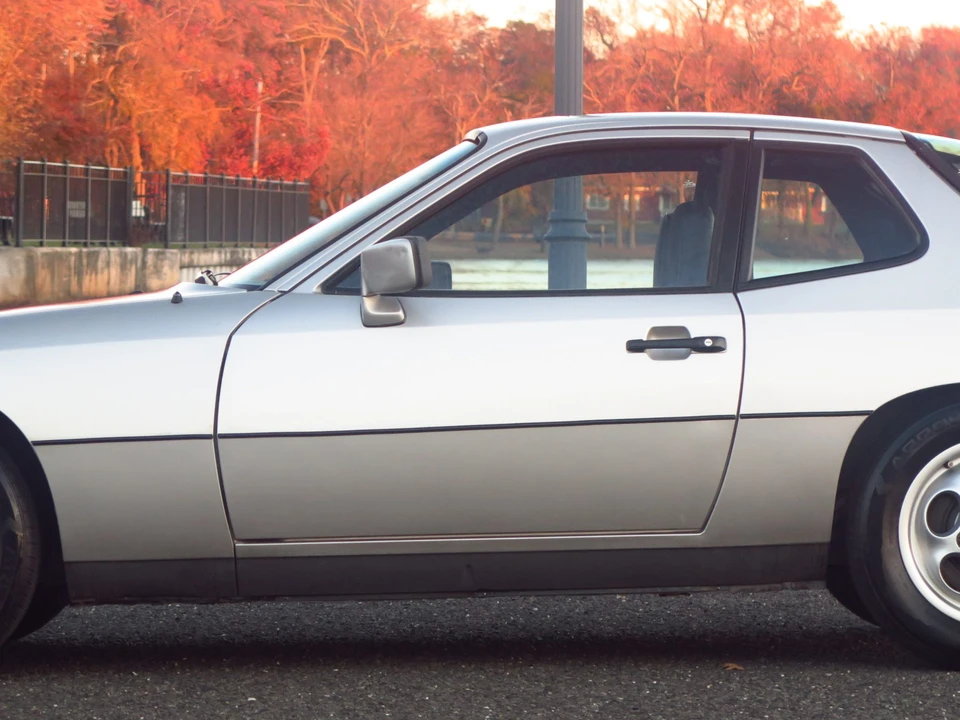 1987 Porsche 924 S - Image 29 of 31