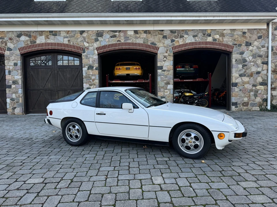 1987 Porsche 924 S - Image 24 of 31