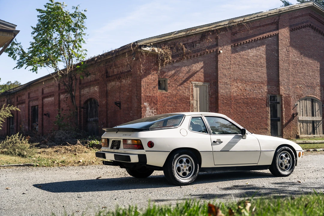 1987 Porsche 924 S - Image 9 of 31