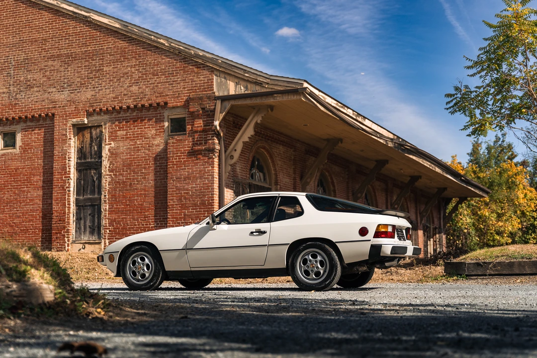 1987 Porsche 924 S - Image 5 of 31