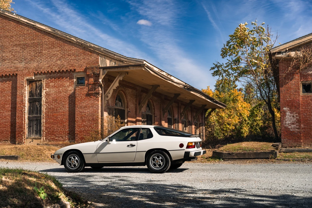 1987 Porsche 924 S - Image 4 of 31