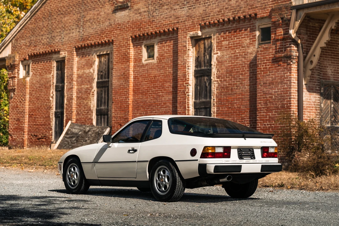 1987 Porsche 924 S - Image 7 of 31