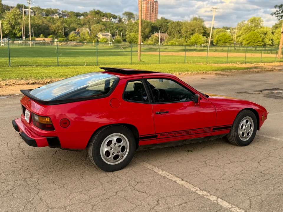 1987 Porsche 924 S - Image 28 of 31