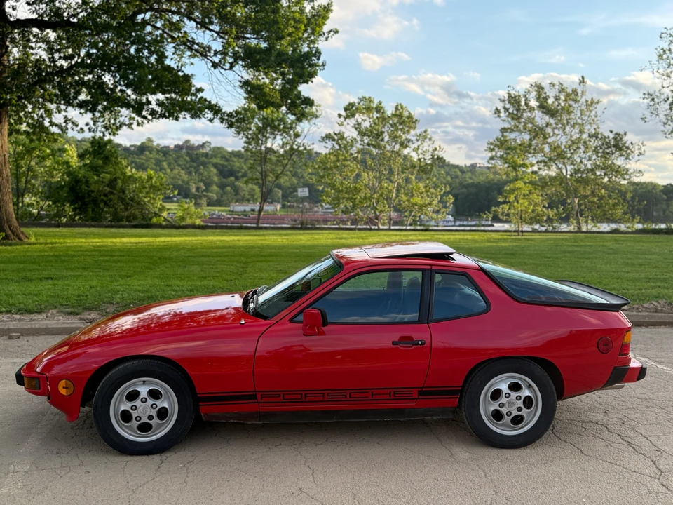 1987 Porsche 924 S - Image 14 of 31