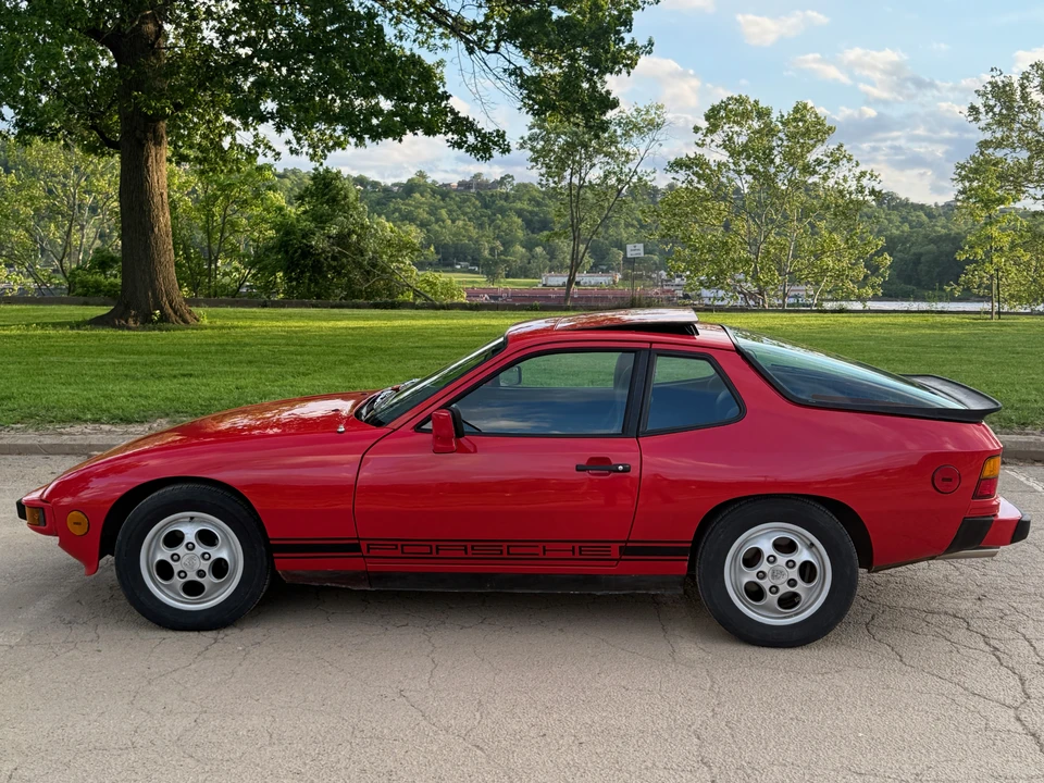 1987 Porsche 924 S - Image 15 of 31