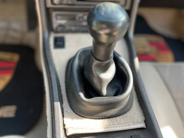 1987 Porsche 924 S - Image 11 of 21