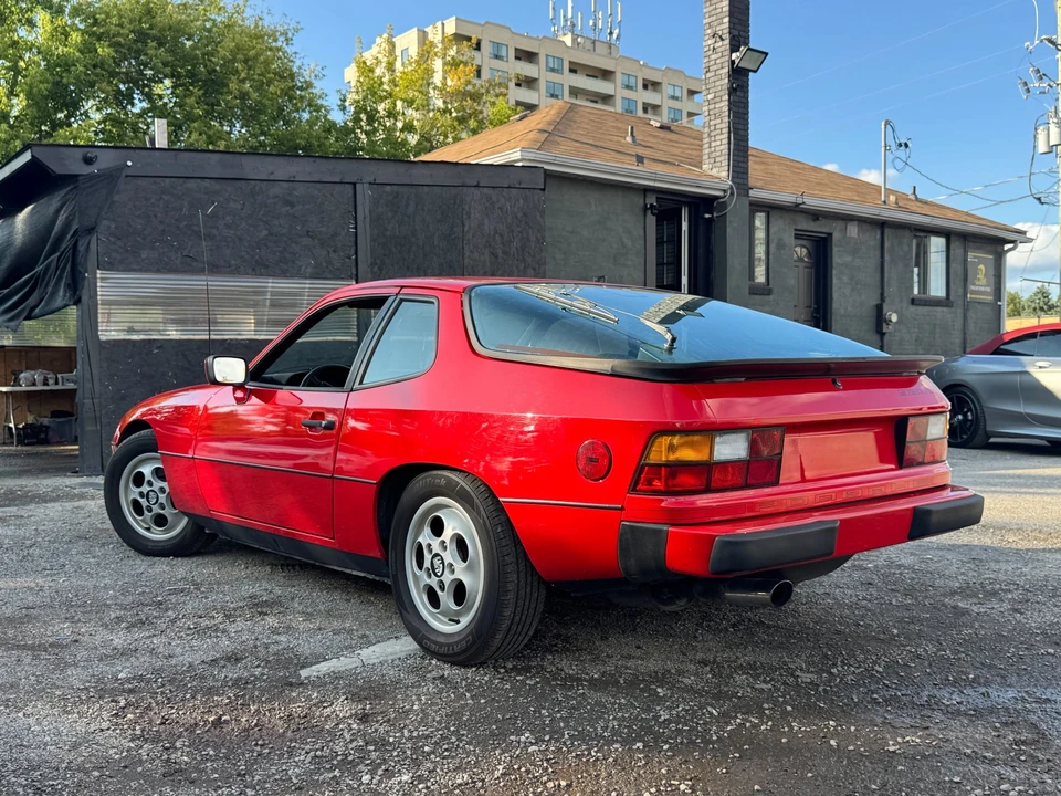 1987 Porsche 924 S - Image 7 of 31