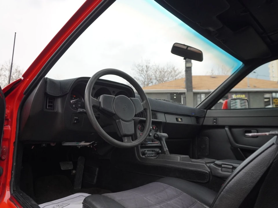 1987 Porsche 924 S - Image 27 of 31