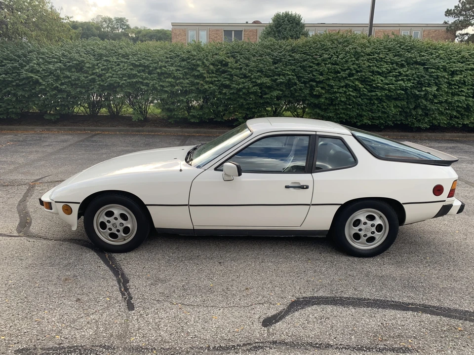 1987 Porsche 924 S - Image 2 of 31