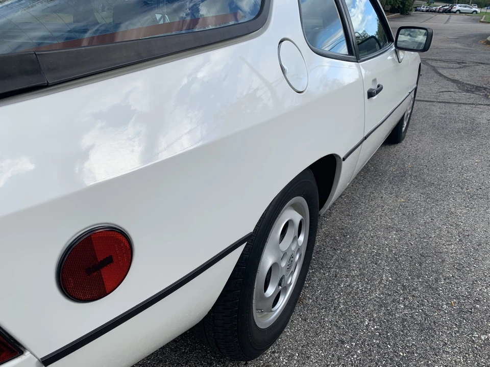 1987 Porsche 924 S - Image 8 of 31
