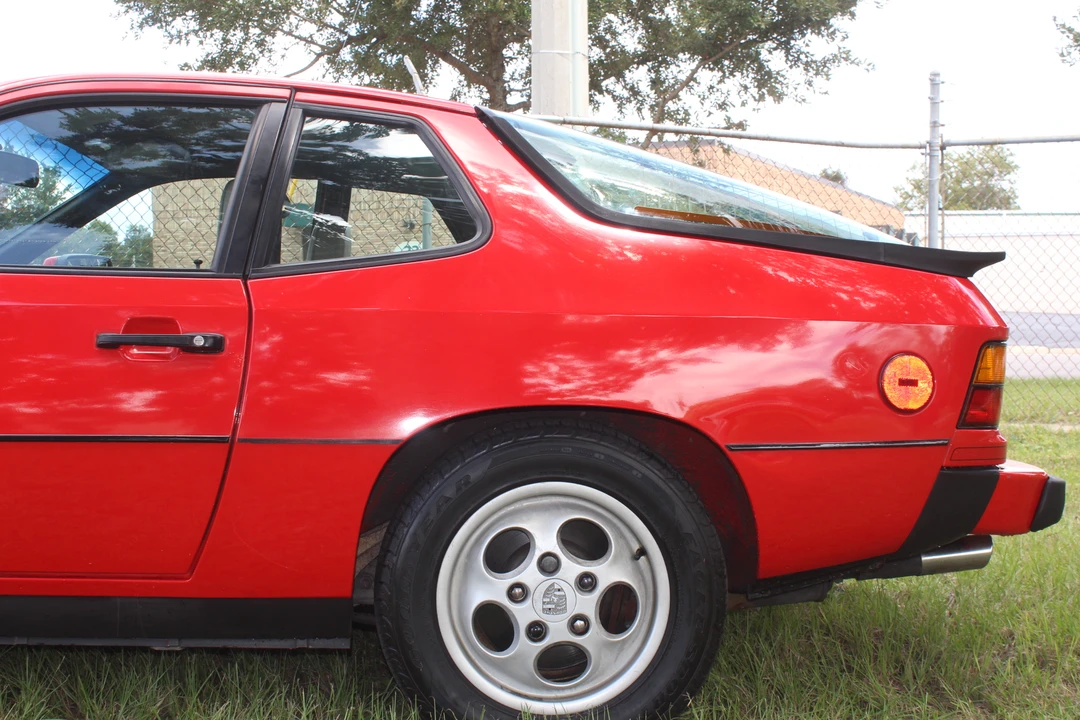 1987 Porsche 924 S - Image 9 of 31