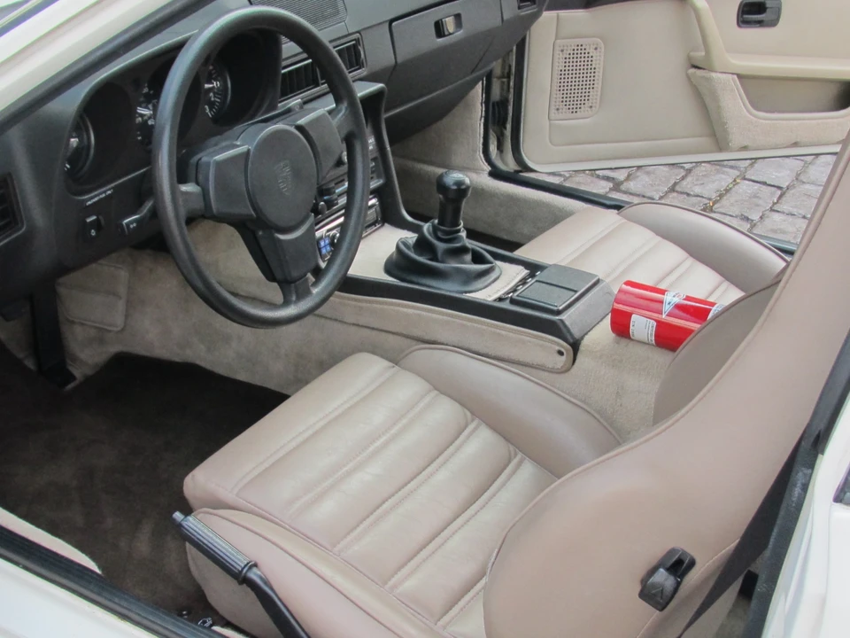 1987 Porsche 924 S - Image 24 of 31