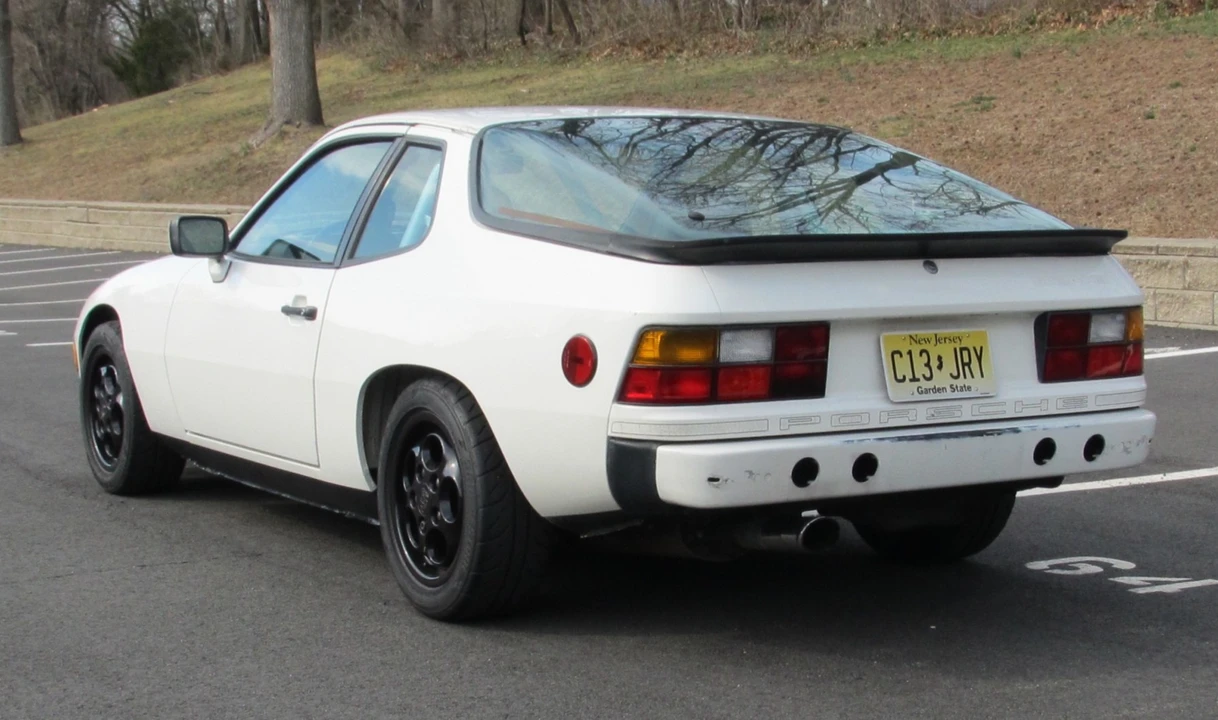 1987 Porsche 924 S - Image 7 of 31