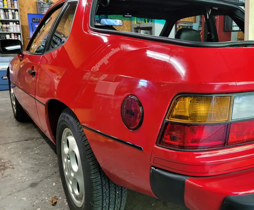 1987 Porsche 924 S - Image 13 of 31