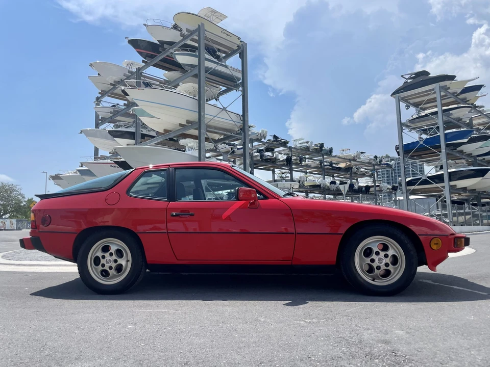 1987 Porsche 924 S - Image 12 of 31