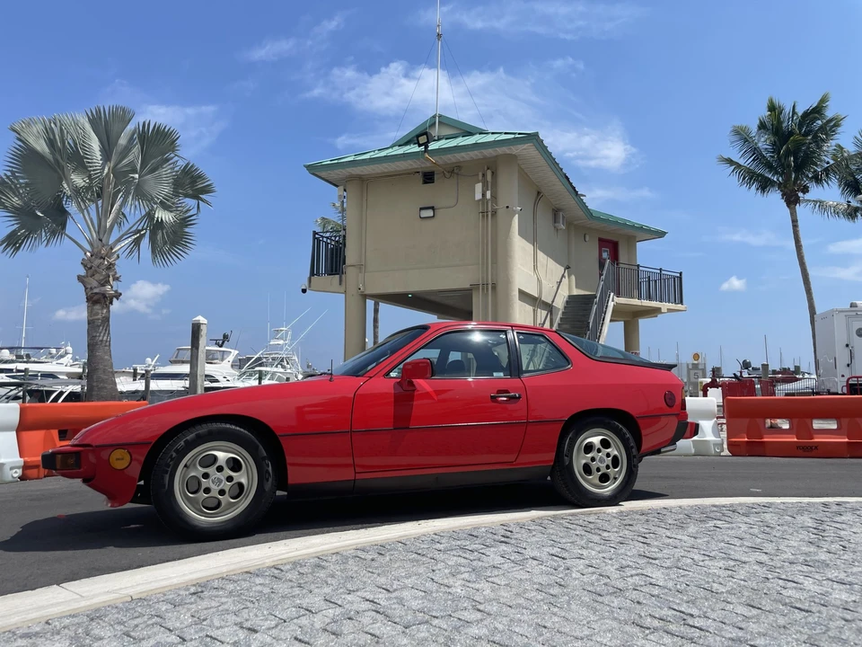 1987 Porsche 924 S - Image 24 of 31