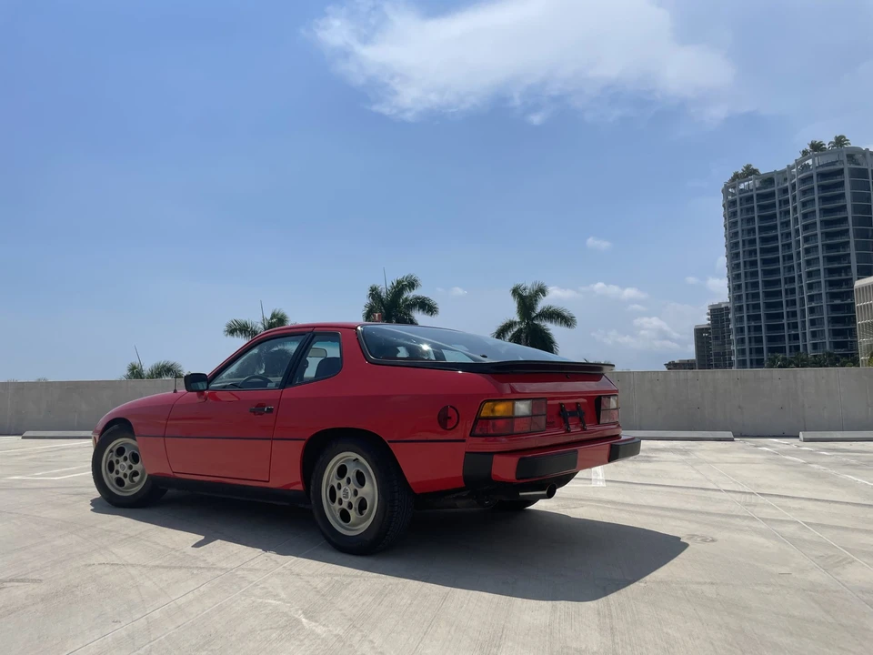 1987 Porsche 924 S - Image 18 of 31