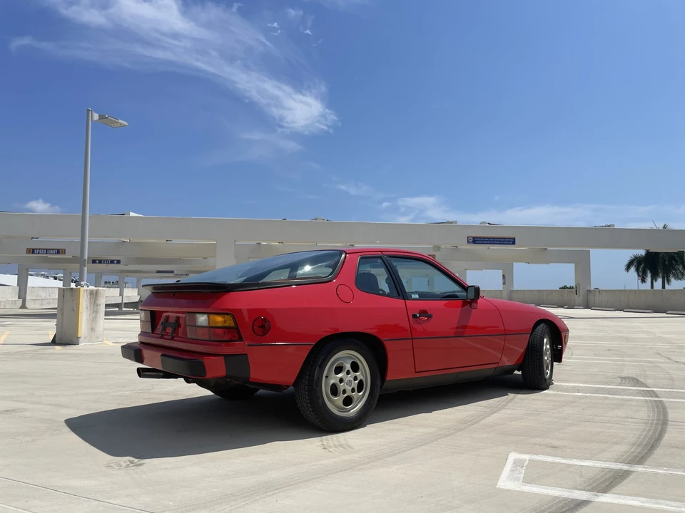 1987 Porsche 924 S - Image 14 of 31