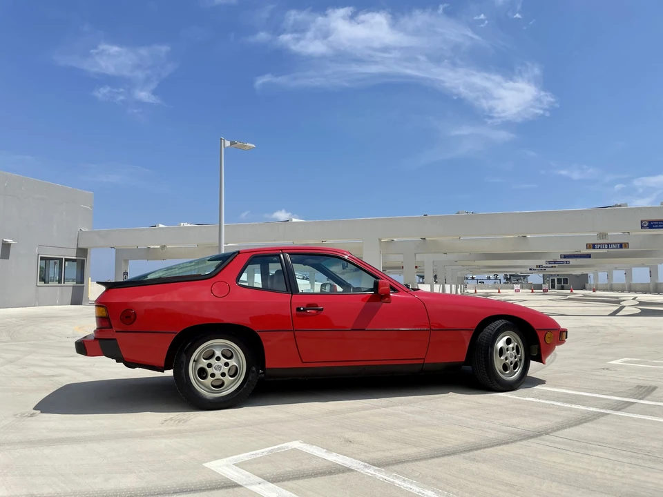 1987 Porsche 924 S - Image 13 of 31