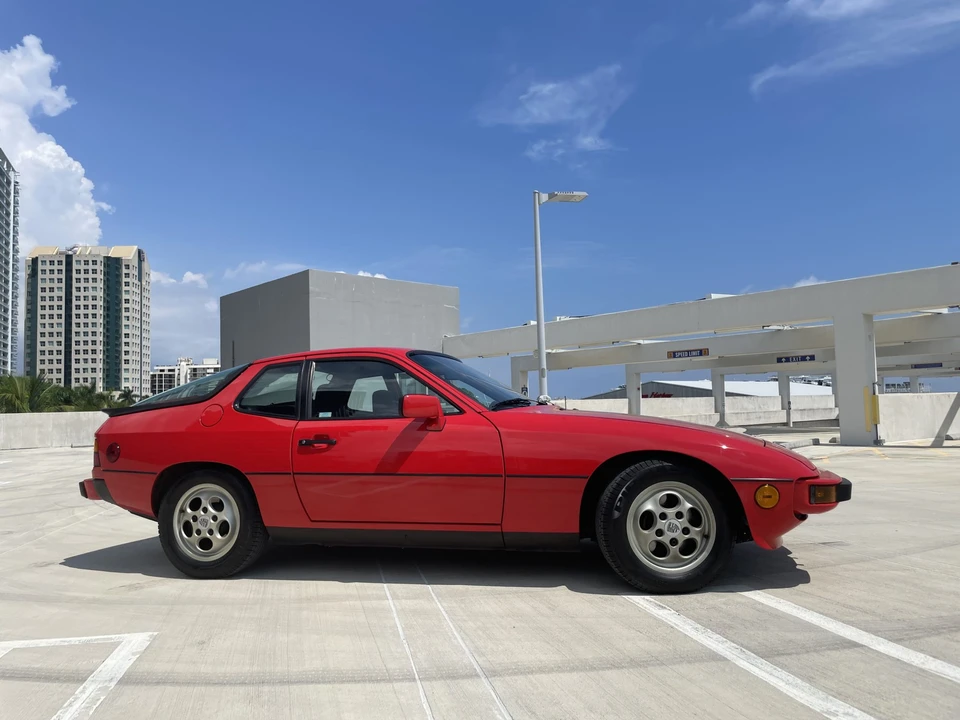1987 Porsche 924 S - Image 11 of 31