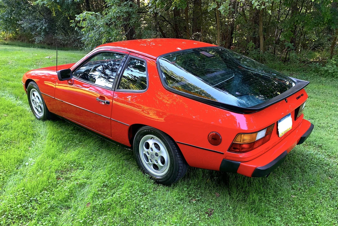 1987 Porsche 924 S - Image 6 of 31