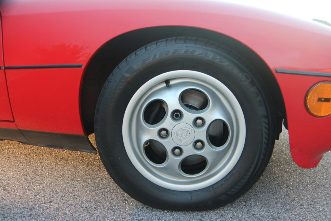 1987 Porsche 924 S - Image 15 of 31