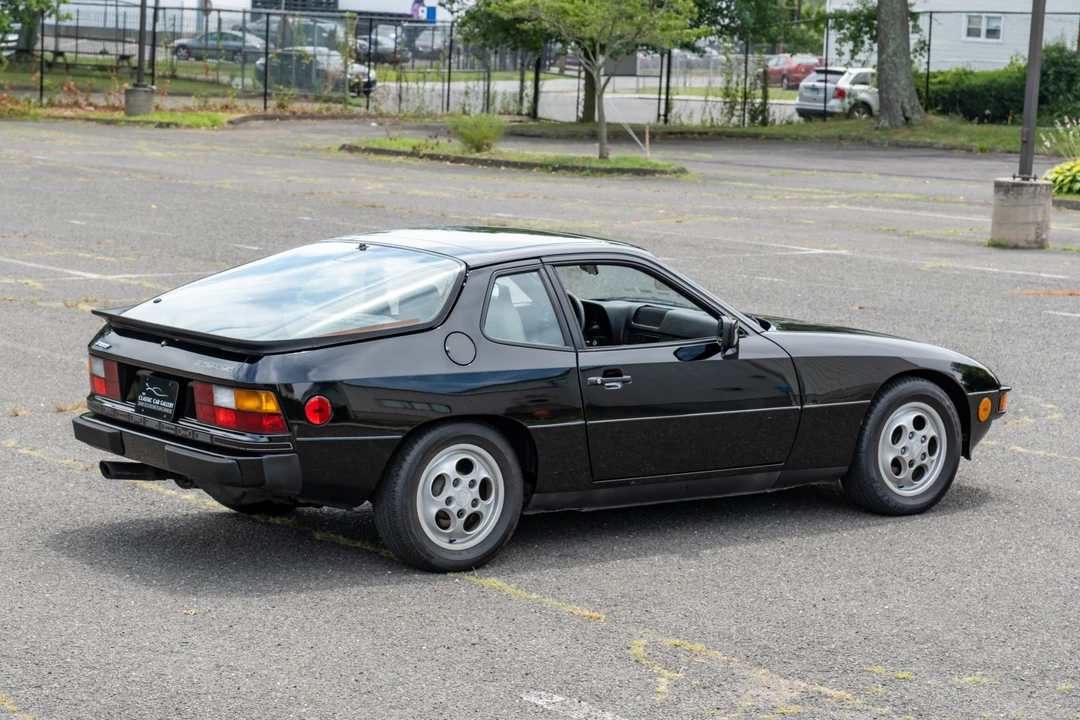 1987 Porsche 924 S - Image 9 of 31
