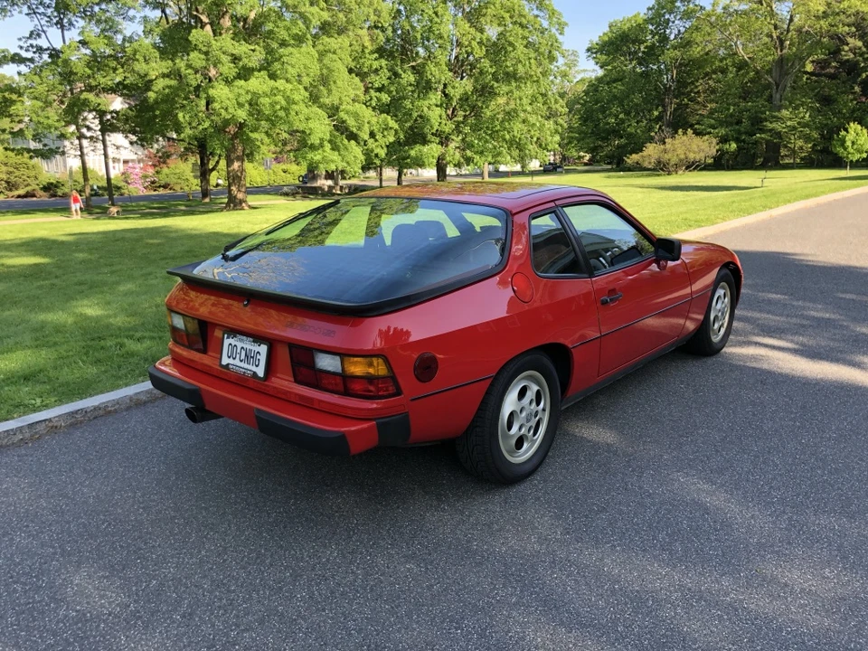 1987 Porsche 924 S - Image 8 of 31