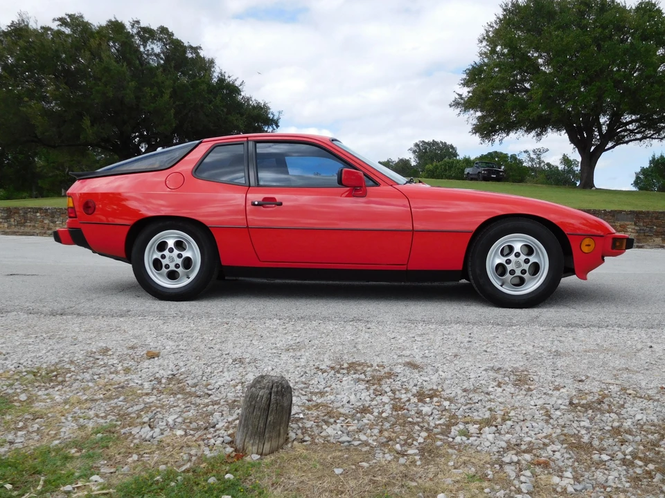1987 Porsche 924 S - Image 15 of 31