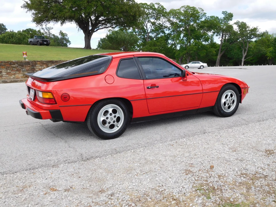 1987 Porsche 924 S - Image 16 of 31