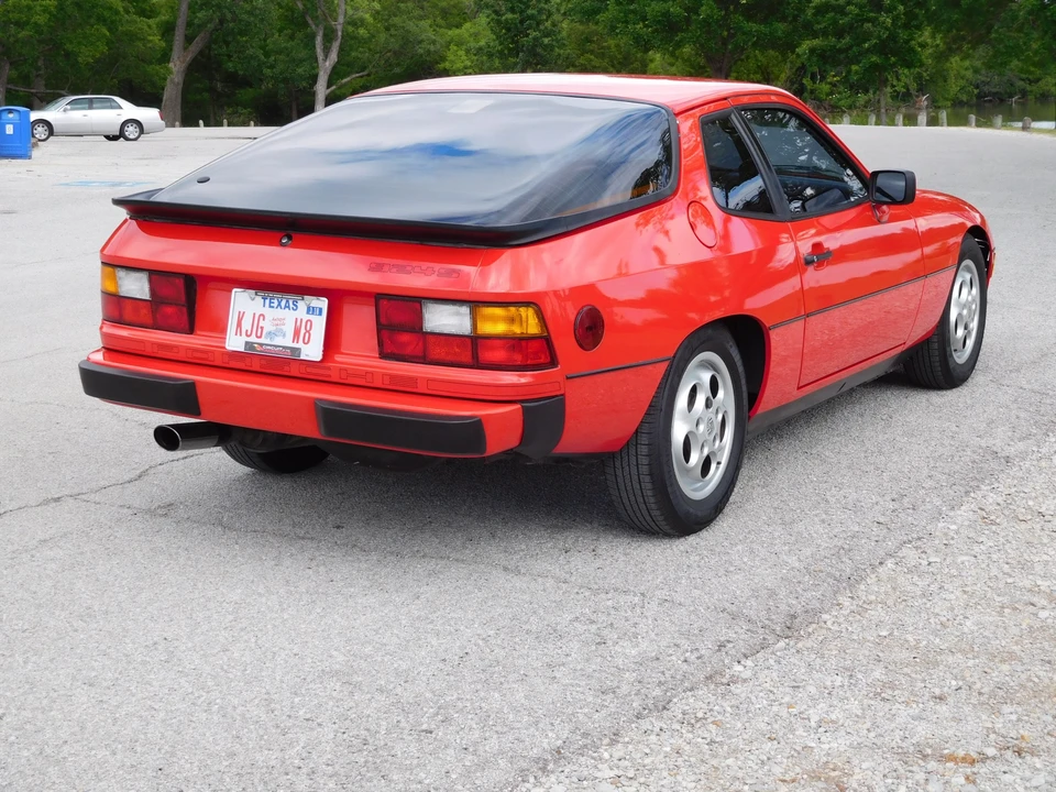 1987 Porsche 924 S - Image 18 of 31