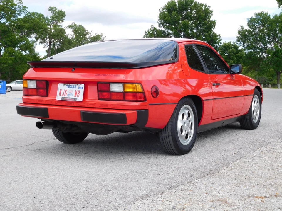 1987 Porsche 924 S - Image 17 of 31