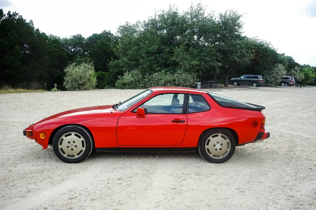 1987 Porsche 924 S - Image 5 of 31