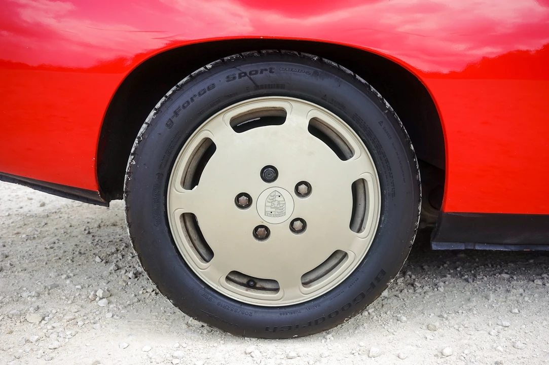 1987 Porsche 924 S - Image 28 of 31