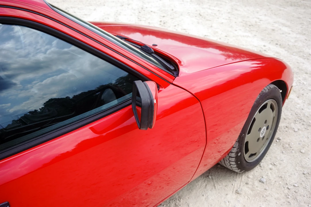1987 Porsche 924 S - Image 25 of 31