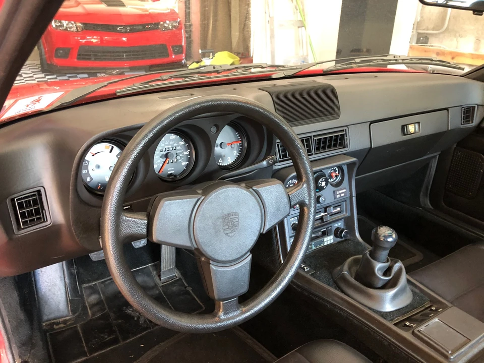 1987 Porsche 924 S - Image 13 of 23